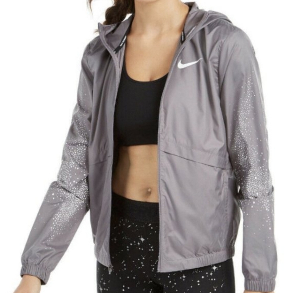 ❤ Nike Essential Repel hooded running jacket